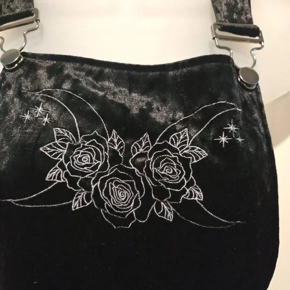 Hot Topic Moon & Florals Embroidered Black Velvet Skirtall Size Medium - Picture 9 of 11